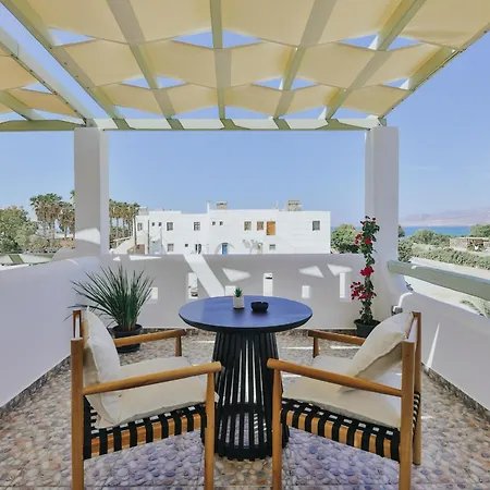 Veranda Apartment *